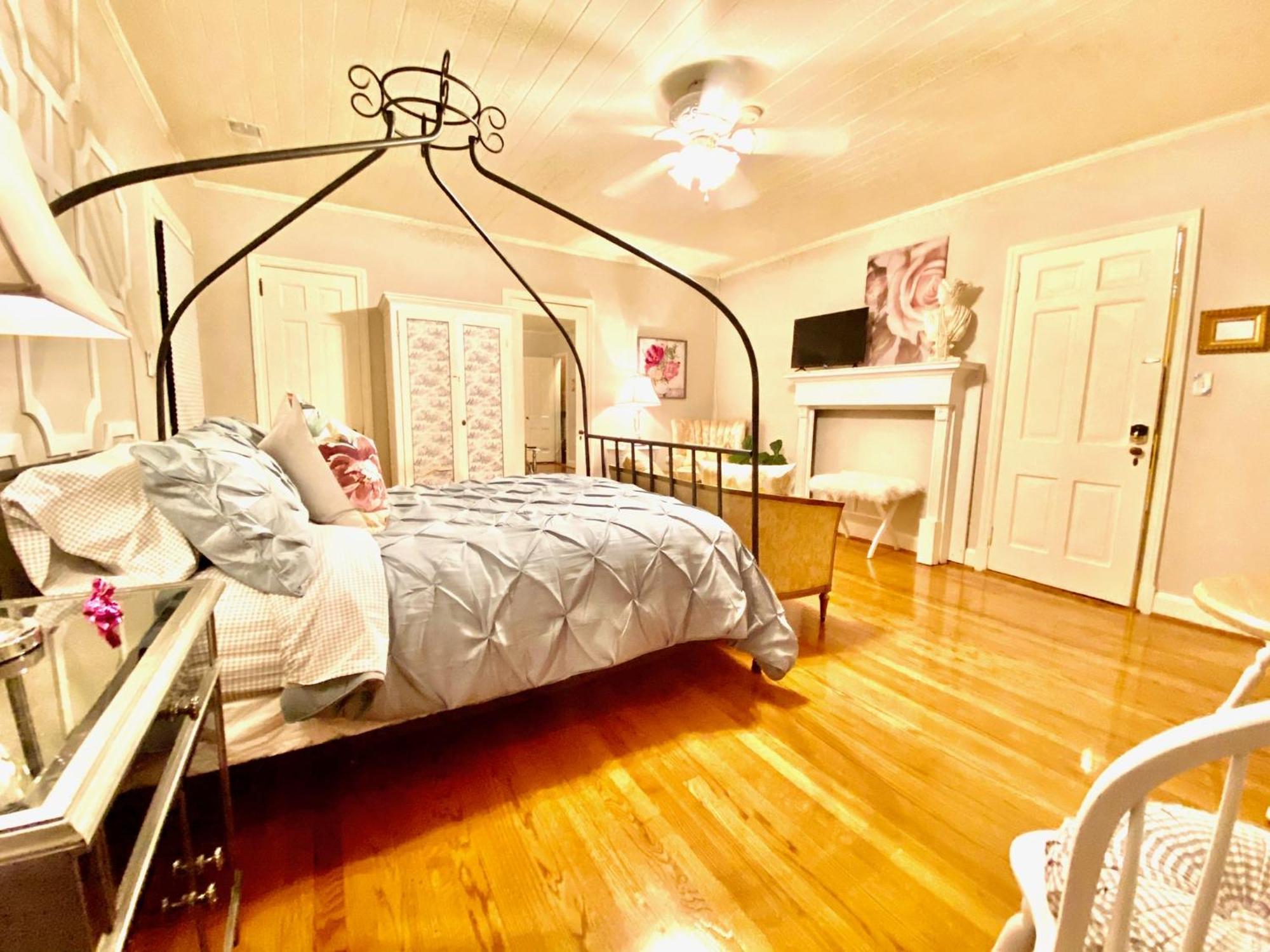 The Spivey House B&B On Kingston Lake Conway Dış mekan fotoğraf